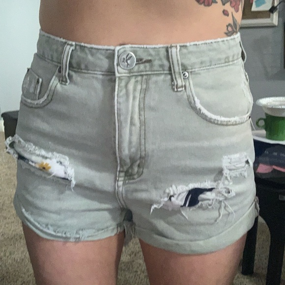 One Teaspoon Bandits High Waisted Jean Shorts - Picture 7 of 7
